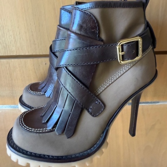 NWOT Tory Burch Sky High Brown & Tan Brogue Boot - Size 7 - Picture 5 of 7